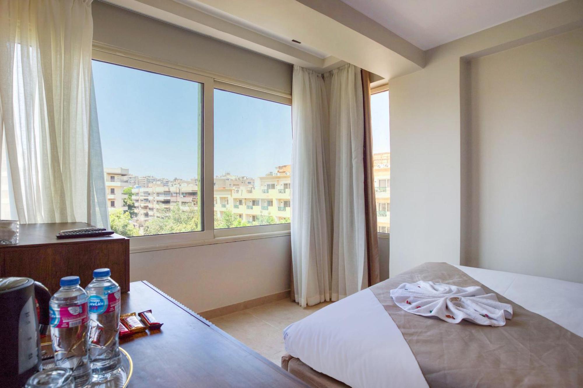 Gaia Pyramids Hotel Kafrat al Jabal Luaran gambar